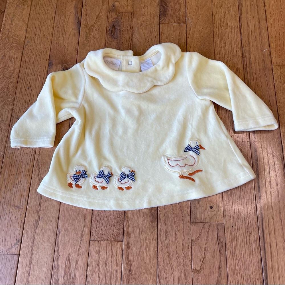 VTG Y2K SPECIALTY BABY YELLOW VELOUR DUCK GRAPHIC SHIRT SIZE 6/9 MONTHS